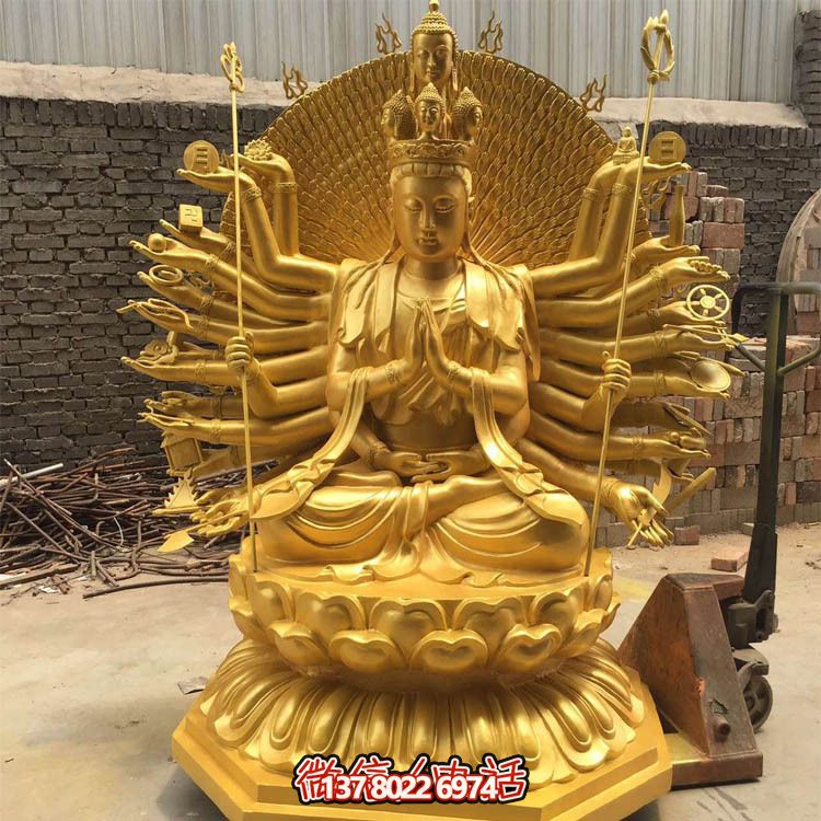 貼金千手觀音雕塑，精美裝飾大型寺廟