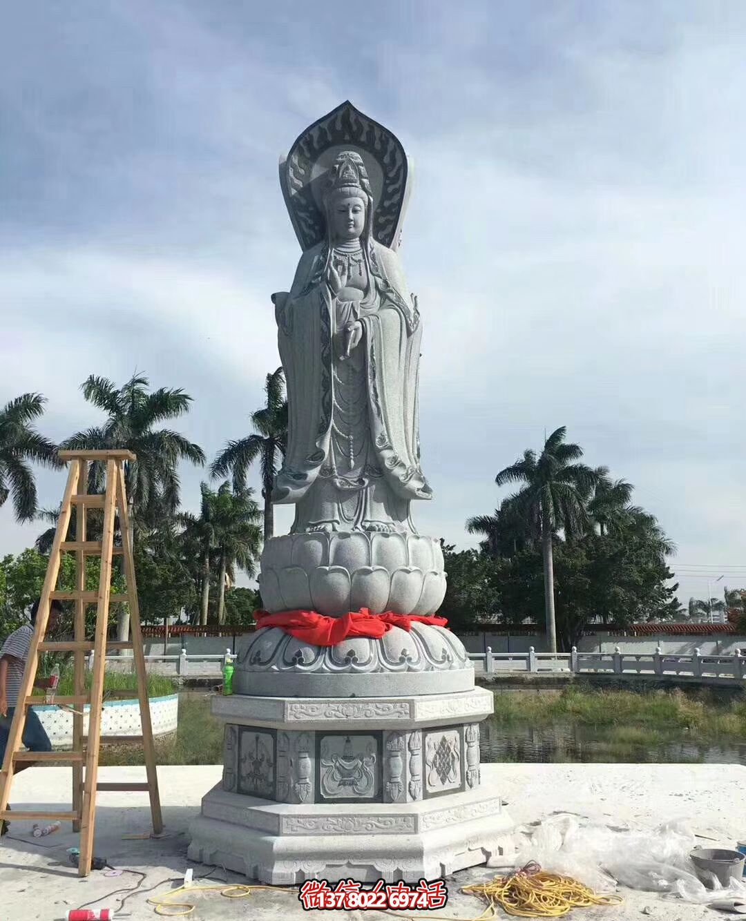 大型石雕觀(guān)音景觀(guān)雕塑戶(hù)外擺件 大型石雕觀(guān)音景觀(guān)雕塑戶(hù)外擺件