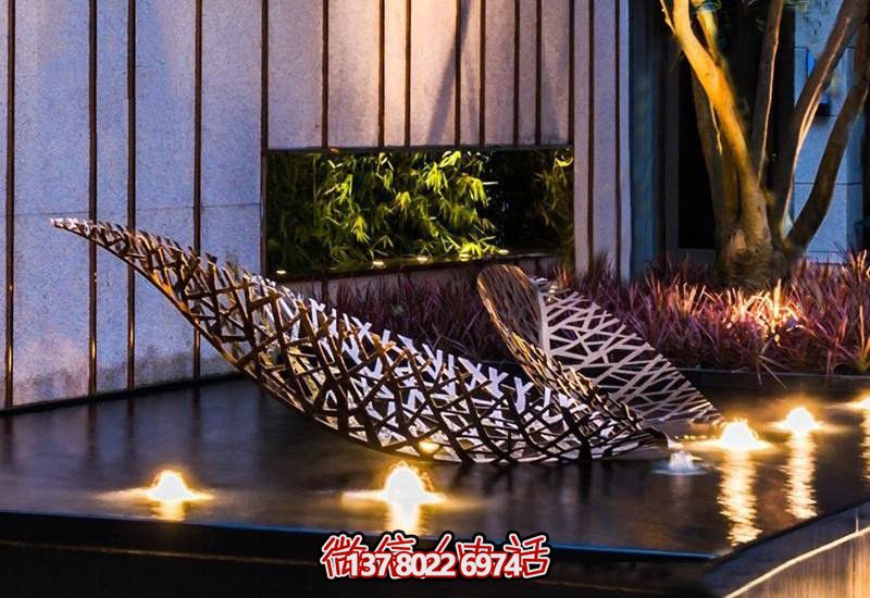不銹鋼樹葉鏤空雕塑，給戶外和酒店環境帶來優雅氣息
