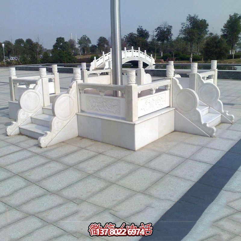 漢白玉升旗臺(tái)，喚醒城市雕塑美學(xué)