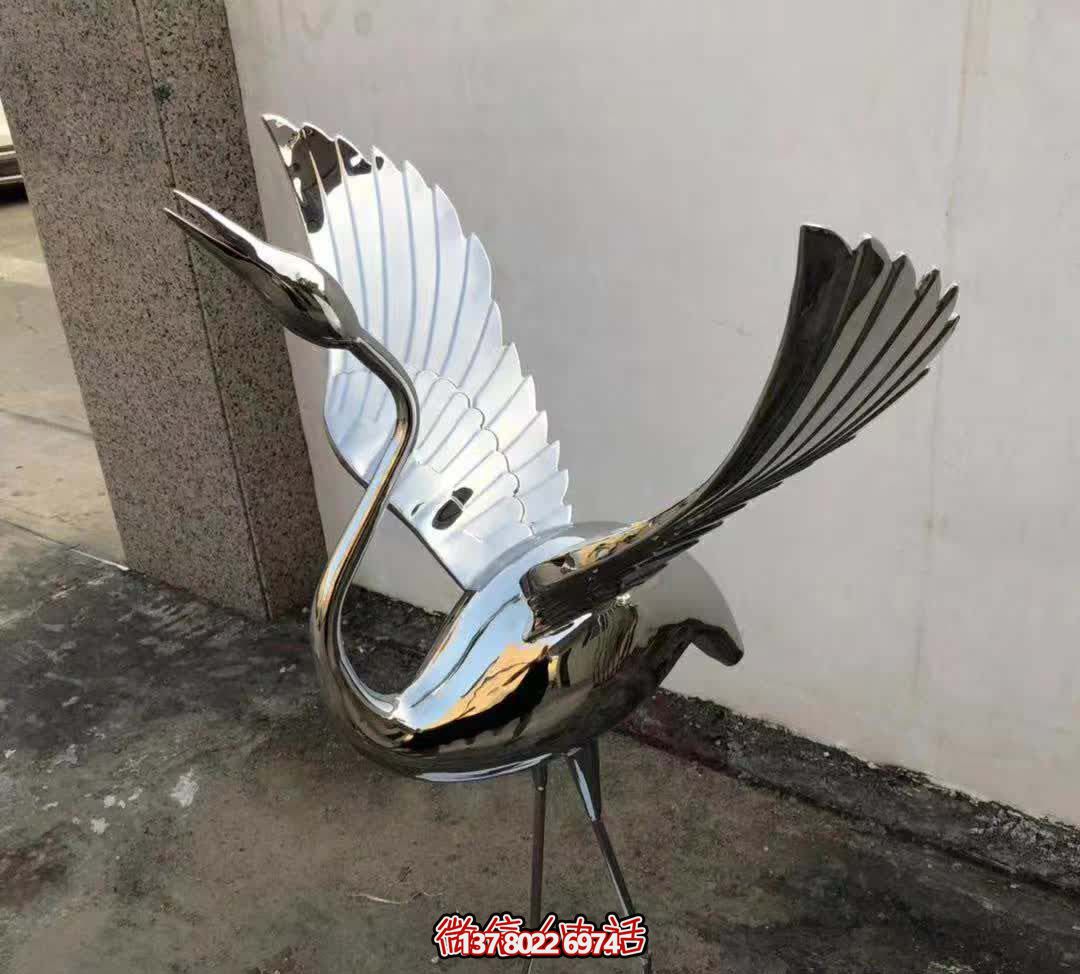精致仙鶴不銹鋼雕塑展翅鳴叫鏡面發(fā)光 精致仙鶴不銹鋼雕塑展翅鳴叫鏡面發(fā)光