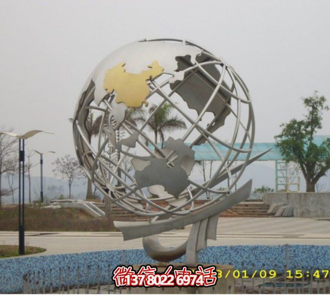 不銹鋼金屬網(wǎng)格戶外地球儀雕塑