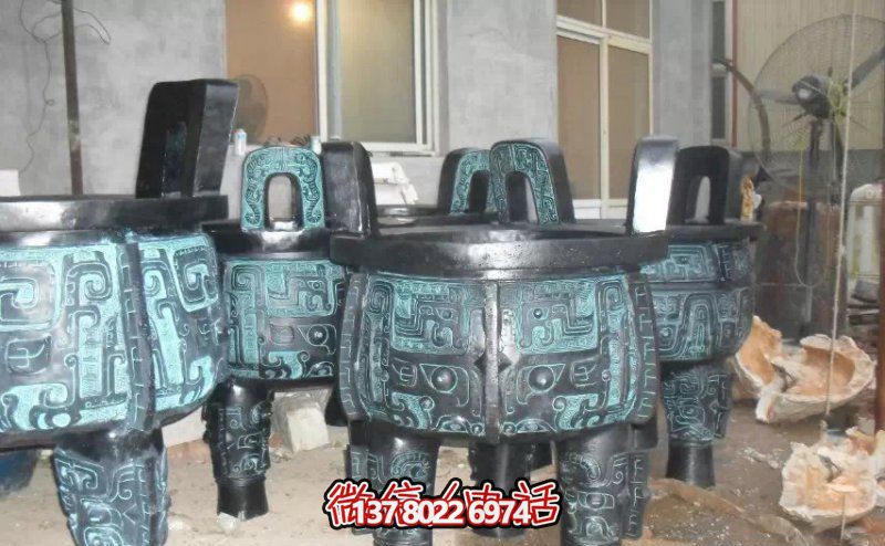 城市街道仿古做舊青銅鼎雕塑 城市街道仿古做舊青銅鼎雕塑